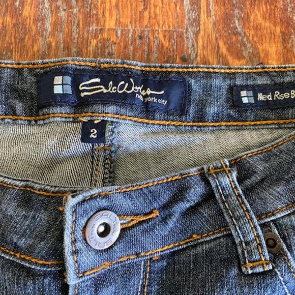 Salt Works NYC *Midrise Bermuda Shorts* Stretch DENIM Jeans *CRYSTAL Pockets * 2 - Picture 4 of 6